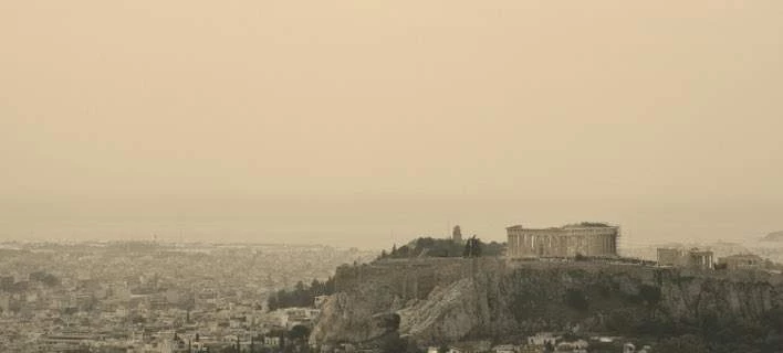 Βροχές, σποραδικές καταιγίδες και αφρικανική σκόνη σήμερα – Δείτε την αναλυτική πρόγνωση του καιρού